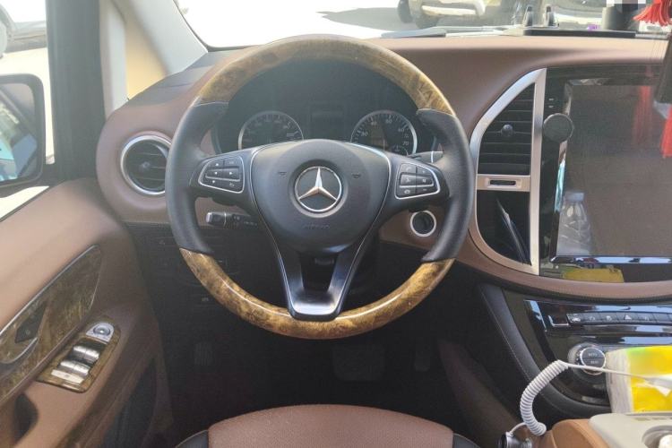 Used Mercedes-Benz Vito 2016 2.0T Elite Edition Steering Wheel