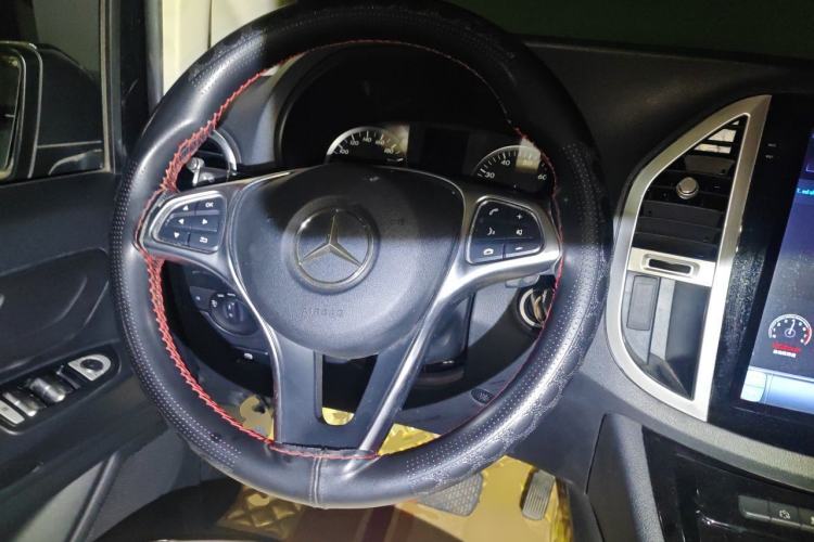 Used Mercedes-Benz Vito 2016 2.0T Elite Edition Steering Wheel