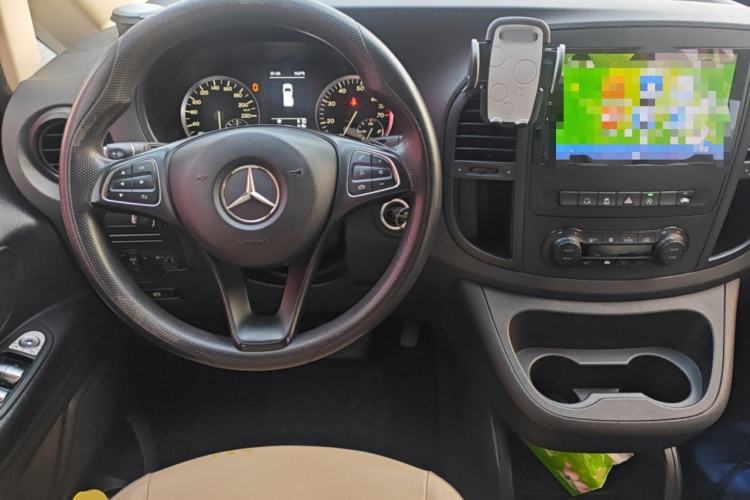 Used Mercedes-Benz Vito 2016 2.0T Elite Version 9-seater Steering Wheel