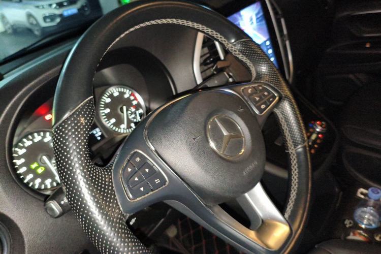 Used Mercedes-Benz Vito 2016 2.0T Business Edition Steering Wheel
