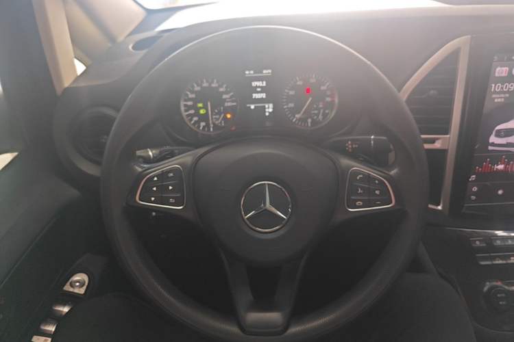 Used Mercedes-Benz Vito 2016 2.0T Elite Edition Steering Wheel