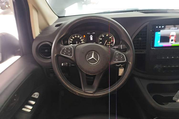 Used Mercedes-Benz Vito 2016 2.0T Elite Edition Steering Wheel