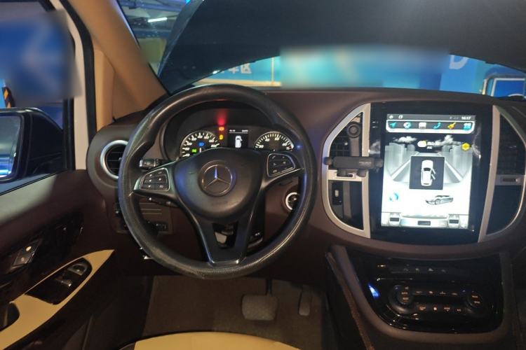 Used Mercedes-Benz Vito 2016 2.0T Elite Edition Steering Wheel