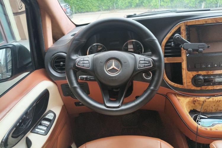 Used Mercedes-Benz Vito 2016 2.0T Elite Edition Steering Wheel