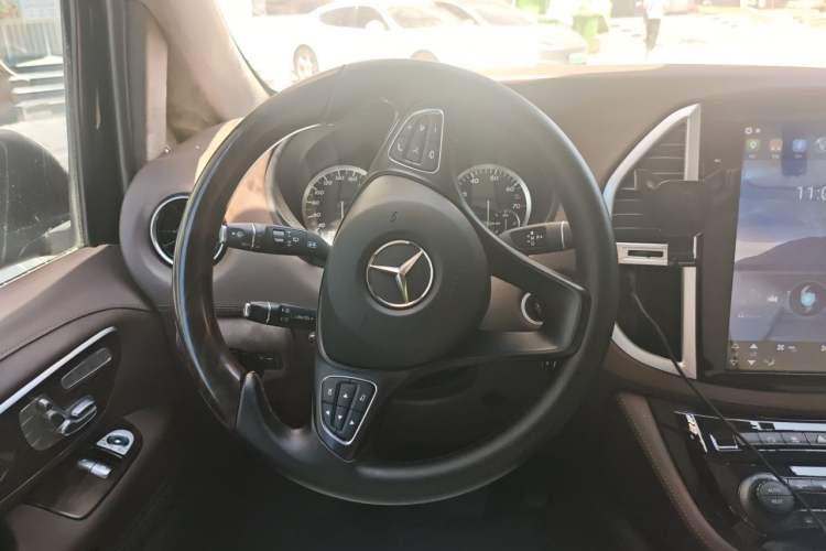 Used Mercedes-Benz Vito  Steering Wheel