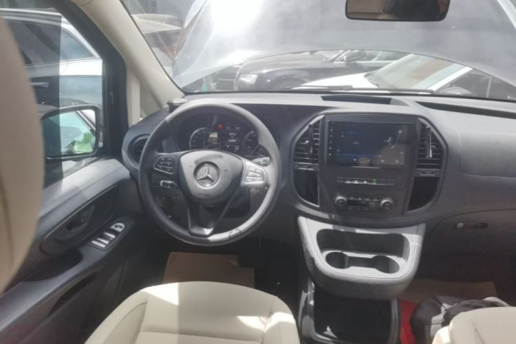 Used Mercedes-Benz Vito 2016 2.0T Elite Edition Steering Wheel