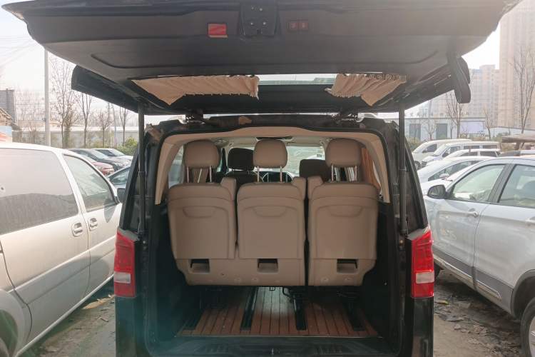 Used Mercedes-Benz Vito 2016 2.0T Business Edition Trunk
