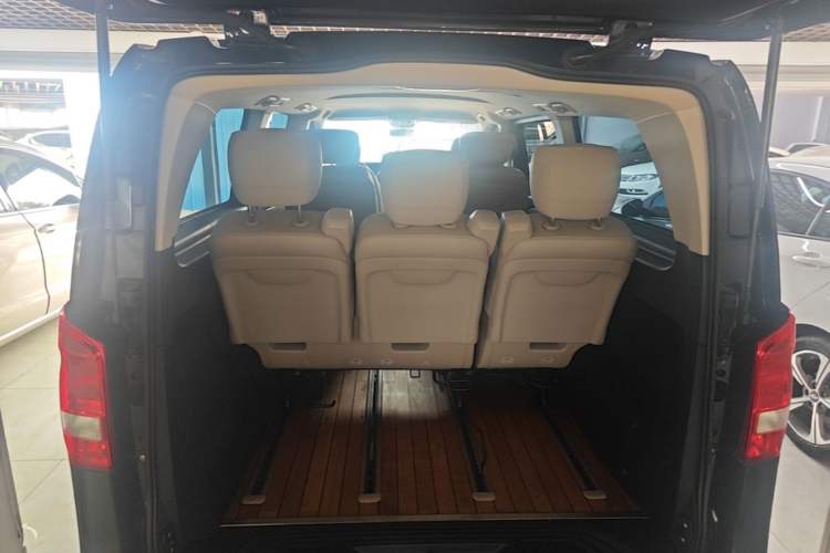 Used Mercedes-Benz Vito 2016 2.0T Elite Edition Trunk