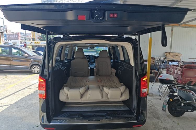 Used Mercedes-Benz Vito 2016 2.0T Elite Edition Trunk