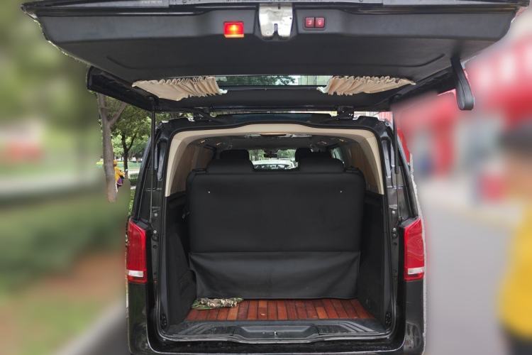 Used Mercedes-Benz Vito 2016 2.0T Business Edition Trunk