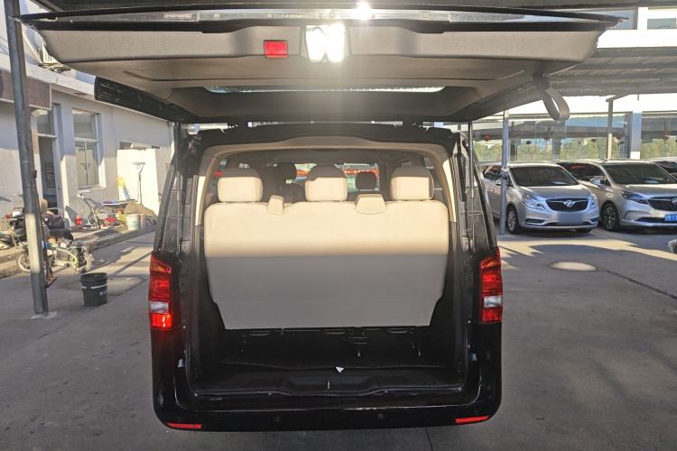 Used Mercedes-Benz Vito 2016 2.0T Business Edition Trunk