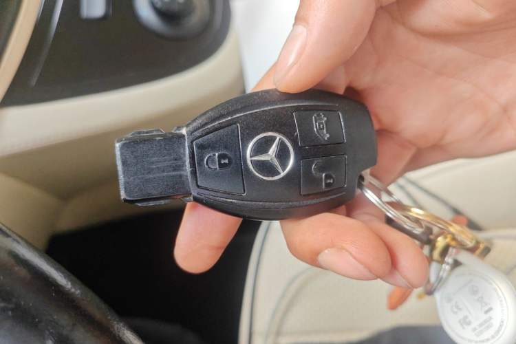 Used Mercedes-Benz Vito 2016 2.0T Elite Edition Vehicle Key