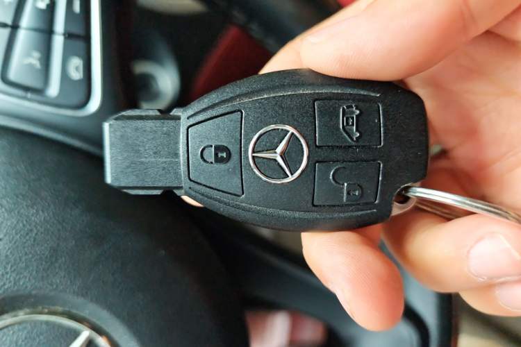 Used Mercedes-Benz Vito 2016 2.0T Elite Edition Vehicle Key