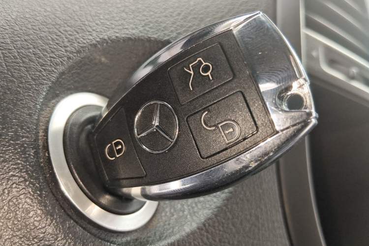 Used Mercedes-Benz Vito 2016 2.0T Elite Edition Vehicle Key