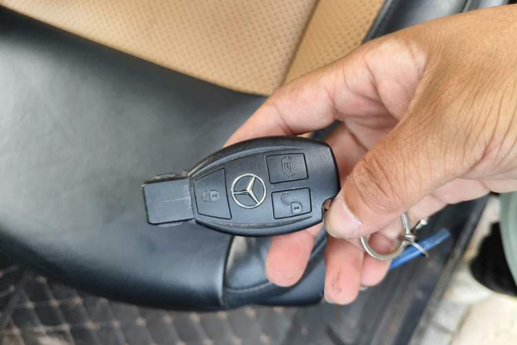 Used Mercedes-Benz Vito 2016 2.0T Elite Edition Vehicle Key