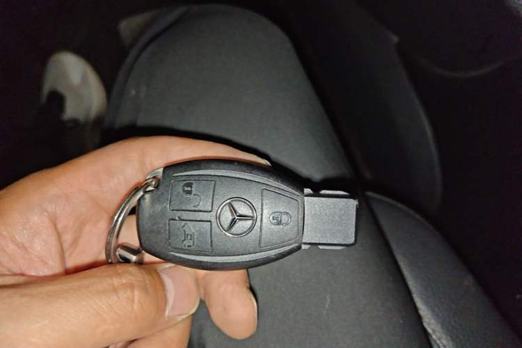Used Mercedes-Benz Vito 2016 2.0T Business Edition Vehicle Key