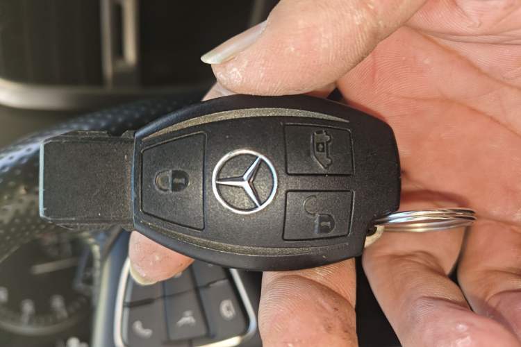 Used Mercedes-Benz Vito 2016 2.0T Business Edition Vehicle Key