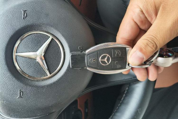 Used Mercedes-Benz Vito 2016 2.0T Elite Edition Vehicle Key