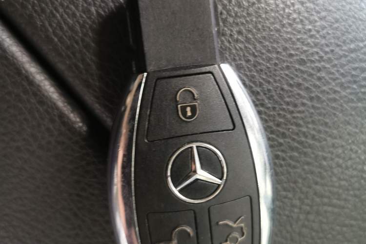 Used Mercedes-Benz Vito 2016 2.0T Elite Edition Vehicle Key