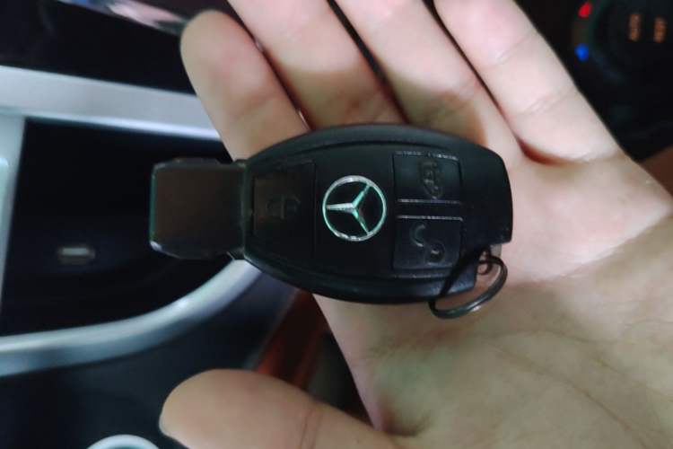 Used Mercedes-Benz Vito 2016 2.0T Elite Edition Vehicle Key