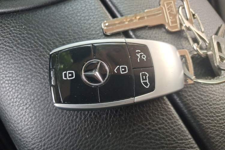 Used Mercedes-Benz Vito 2016 2.0T Business Edition Vehicle Key