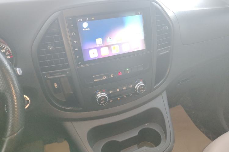 Used Mercedes-Benz Vito 2016 2.0T Business Edition Audio And AC Panel