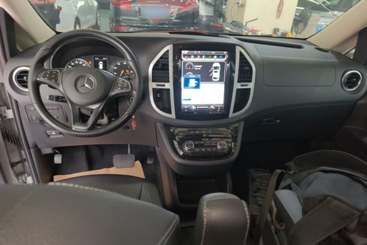 Used Mercedes-Benz Vito 2016 2.0T Business Edition Center Console