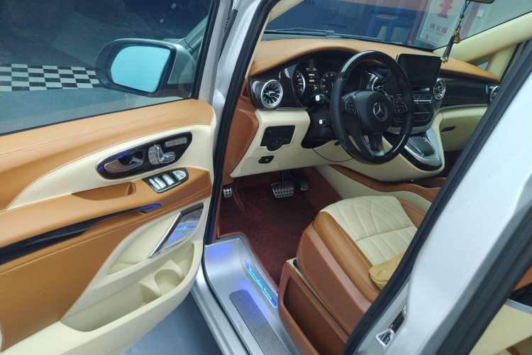 Used Mercedes-Benz Vito 2016 2.0T Business Edition Driver Seat