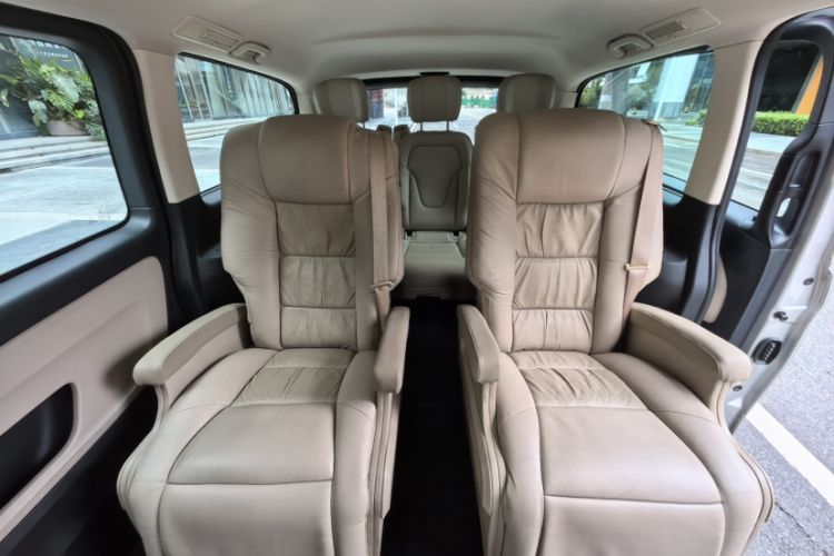 Used Mercedes-Benz Vito 2016 2.0T Business Edition Headliner