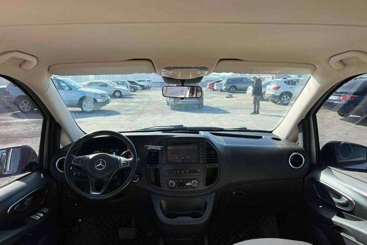 Used Mercedes-Benz Vito 2016 2.0T Business Edition Interior 1