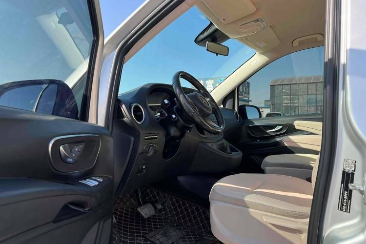 Used Mercedes-Benz Vito 2016 2.0T Business Edition Interior 2