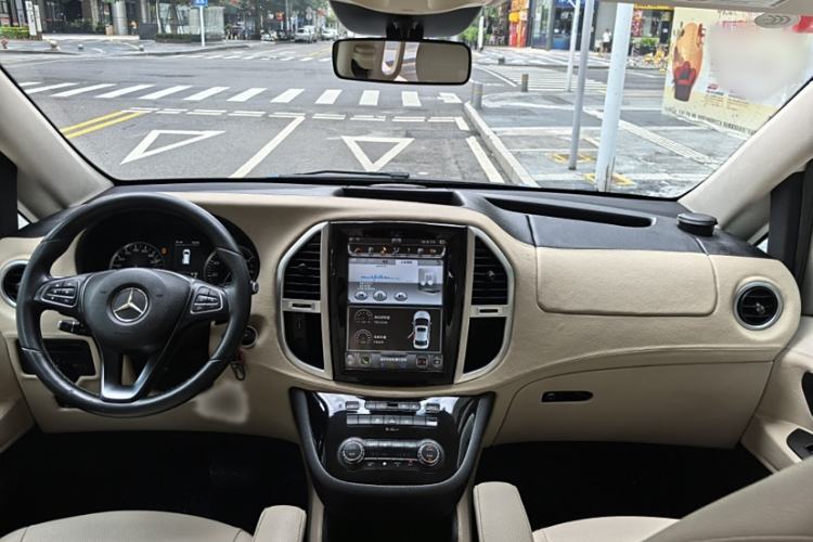 Used Mercedes-Benz Vito 2016 2.0T Business Edition Interior 2