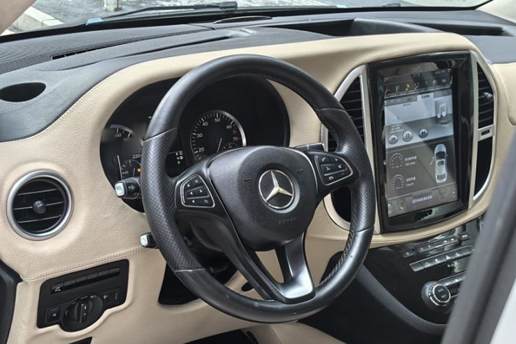 Used Mercedes-Benz Vito 2016 2.0T Business Edition Interior 3
