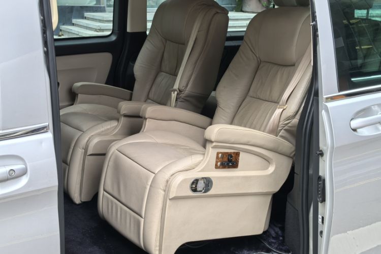 Used Mercedes-Benz Vito 2016 2.0T Business Edition Interior 8