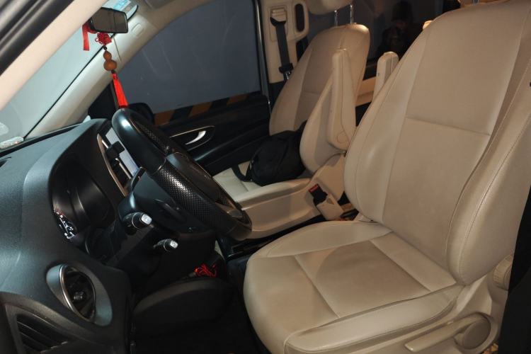 Used Mercedes-Benz Vito 2016 2.0T Business Edition Left Front Seat