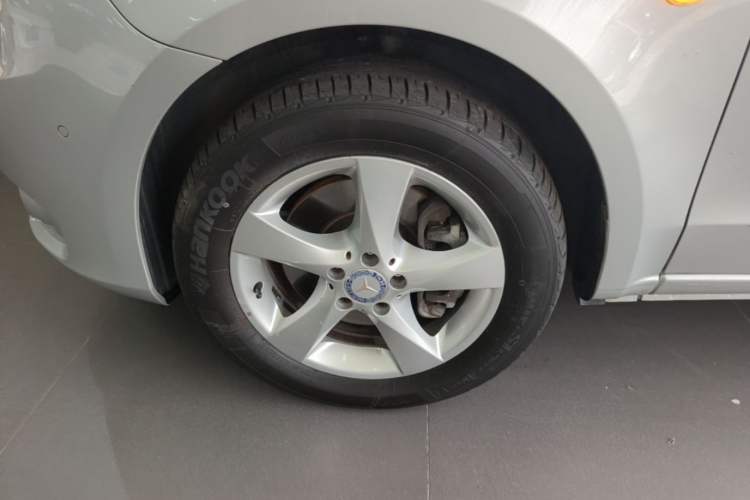 Used Mercedes-Benz Vito 2016 2.0T Business Edition Left Front Wheel Hub
