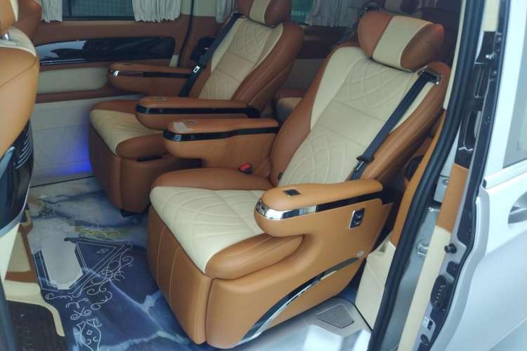 Used Mercedes-Benz Vito 2016 2.0T Business Edition Left Rear Seat