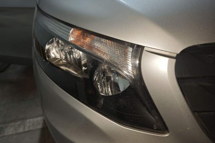 Used Mercedes-Benz Vito 2016 2.0T Business Edition Right Front Headlight