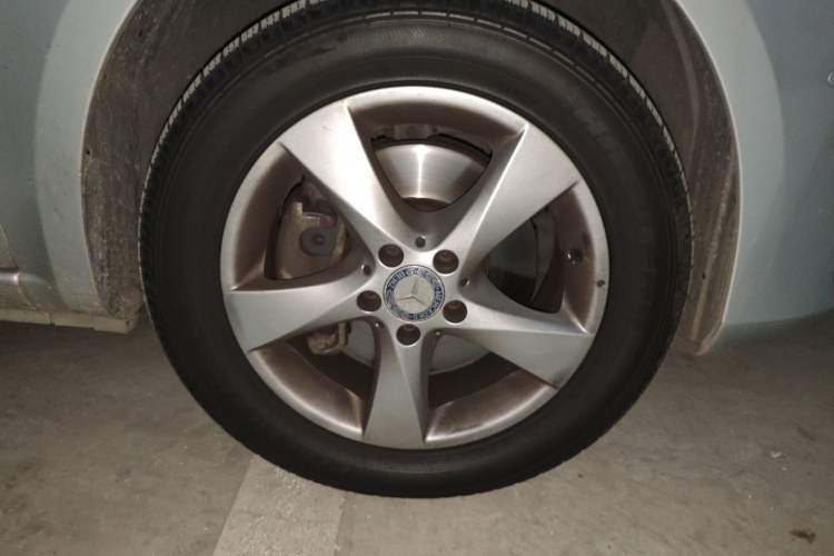 Used Mercedes-Benz Vito 2016 2.0T Business Edition Right Front Wheel Hub