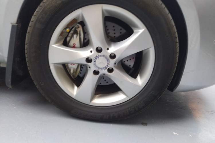 Used Mercedes-Benz Vito 2016 2.0T Business Edition Right Front Wheel Hub