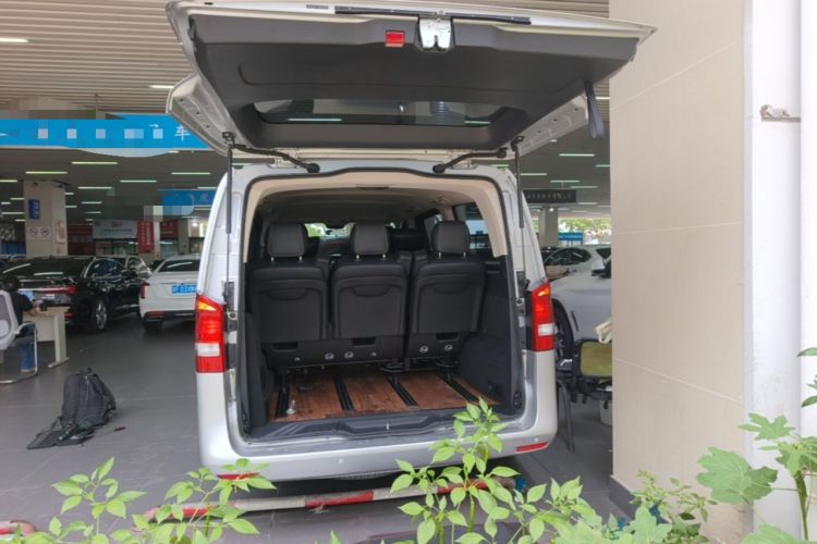 Used Mercedes-Benz Vito 2016 2.0T Business Edition Trunk