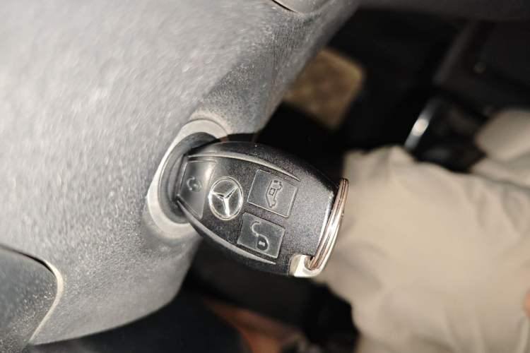 Used Mercedes-Benz Vito 2016 2.0T Business Edition Vehicle Key
