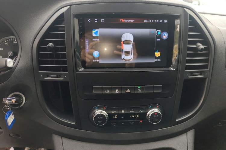 Used Mercedes-Benz Vito 2016 2.0T Business Edition Audio And AC Panel