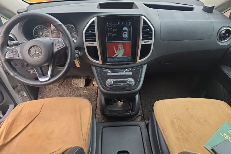 Used Mercedes-Benz Vito 2016 2.0T Business Edition Center Console