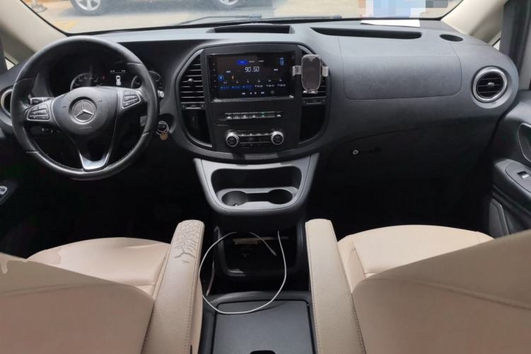 Used Mercedes-Benz Vito 2016 2.0T Business Edition Center Console