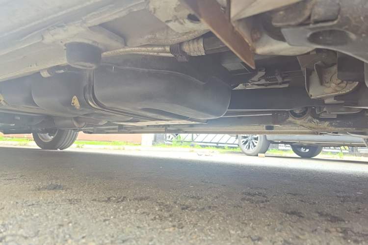 Used Mercedes-Benz Vito 2016 2.0T Business Edition Chassis Rear Left
