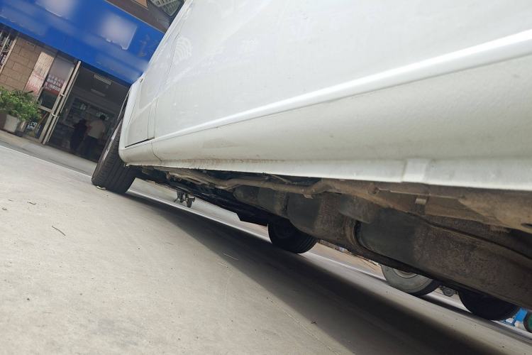 Used Mercedes-Benz Vito 2016 2.0T Elite Edition Chassis Rear Left