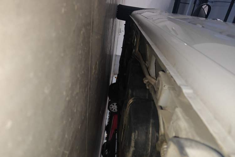 Used Mercedes-Benz Vito 2016 2.0T Business Edition Chassis Rear Left