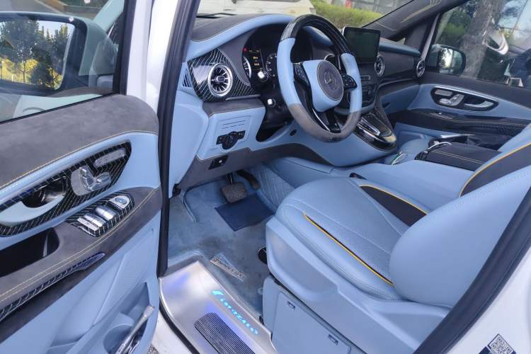 Used Mercedes-Benz Vito 2016 2.0T Elite Edition Driver Seat