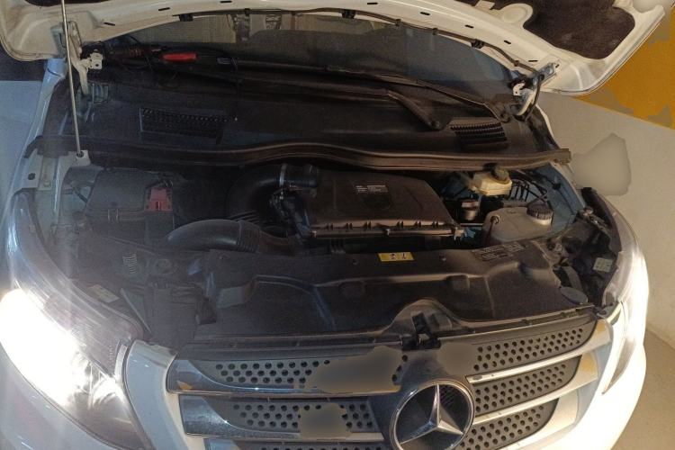 Used Mercedes-Benz Vito 2016 2.0T Business Edition Engine Bay